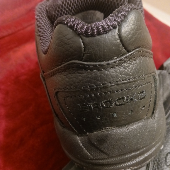 Brooks Addiction Walker Men's Size 7.5 Color" Black Pre-owned - Picture 8 of 12